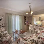 Giovanna's Lux Apartment, By Zantewize Apartmán *