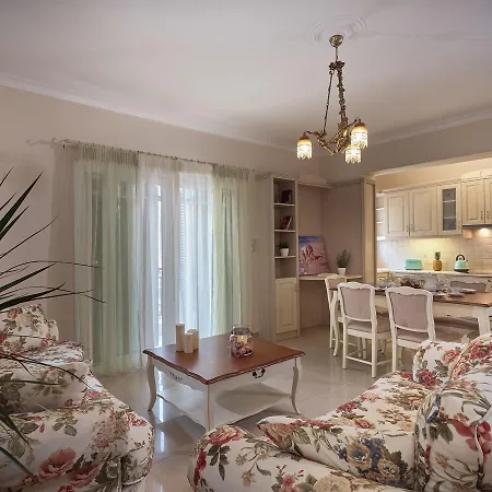 Giovanna's Lux Apartment, By Zantewize Apartament *